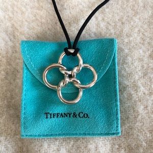 Tiffany Elsa Peretti Large Quadrifoglio Pendant